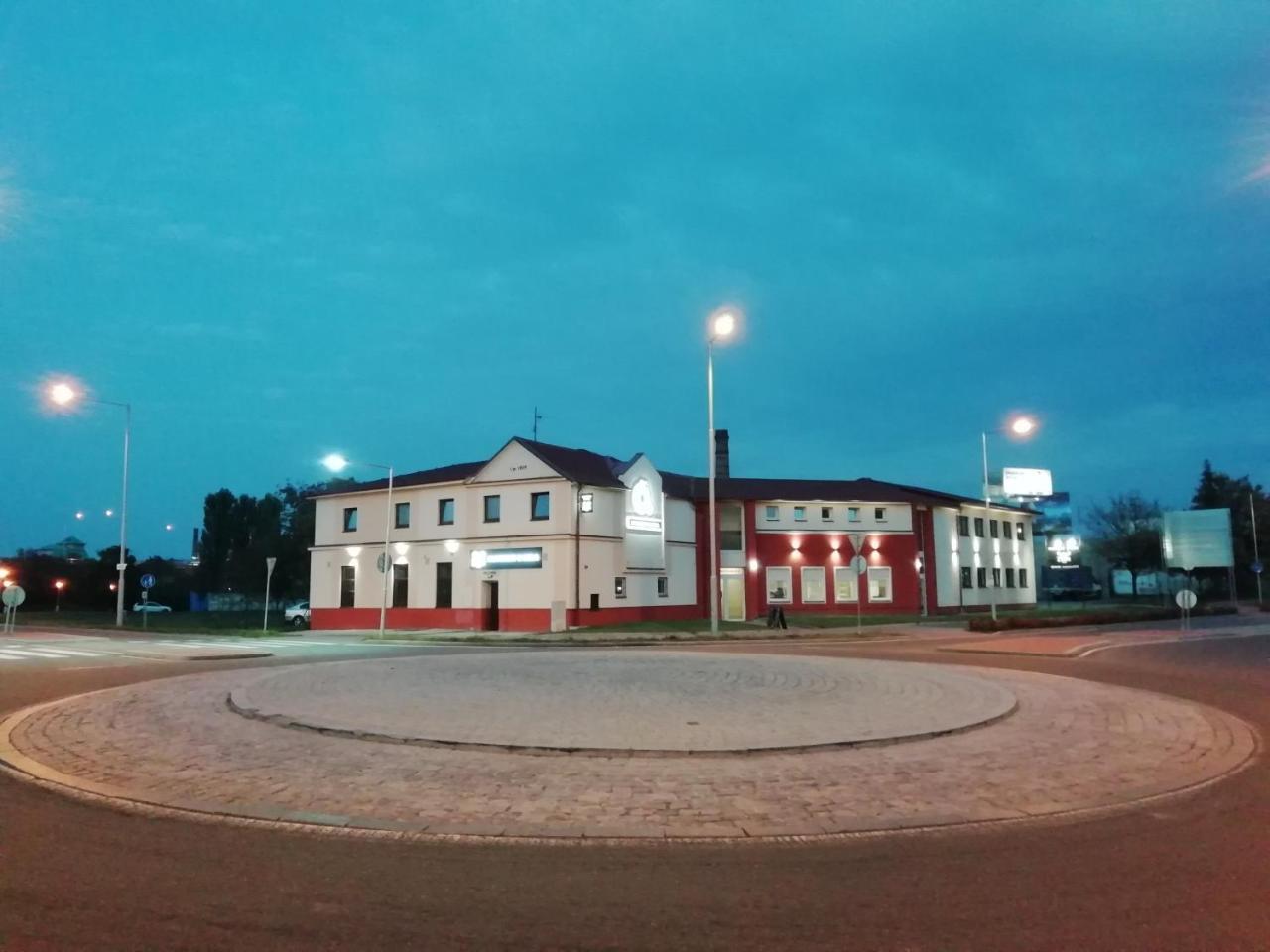 Prostějov Motorest U Kola מראה חיצוני תמונה